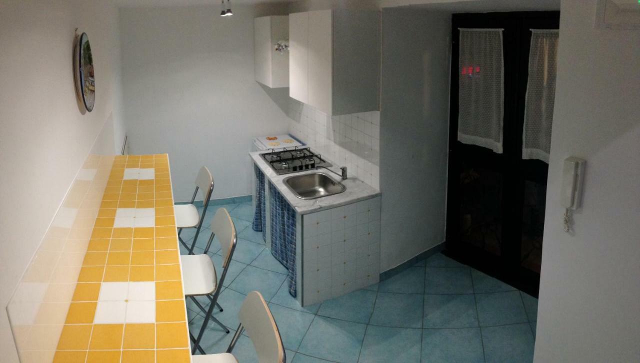 B&B La Grotta Marina Вико-Экуенсе Экстерьер фото