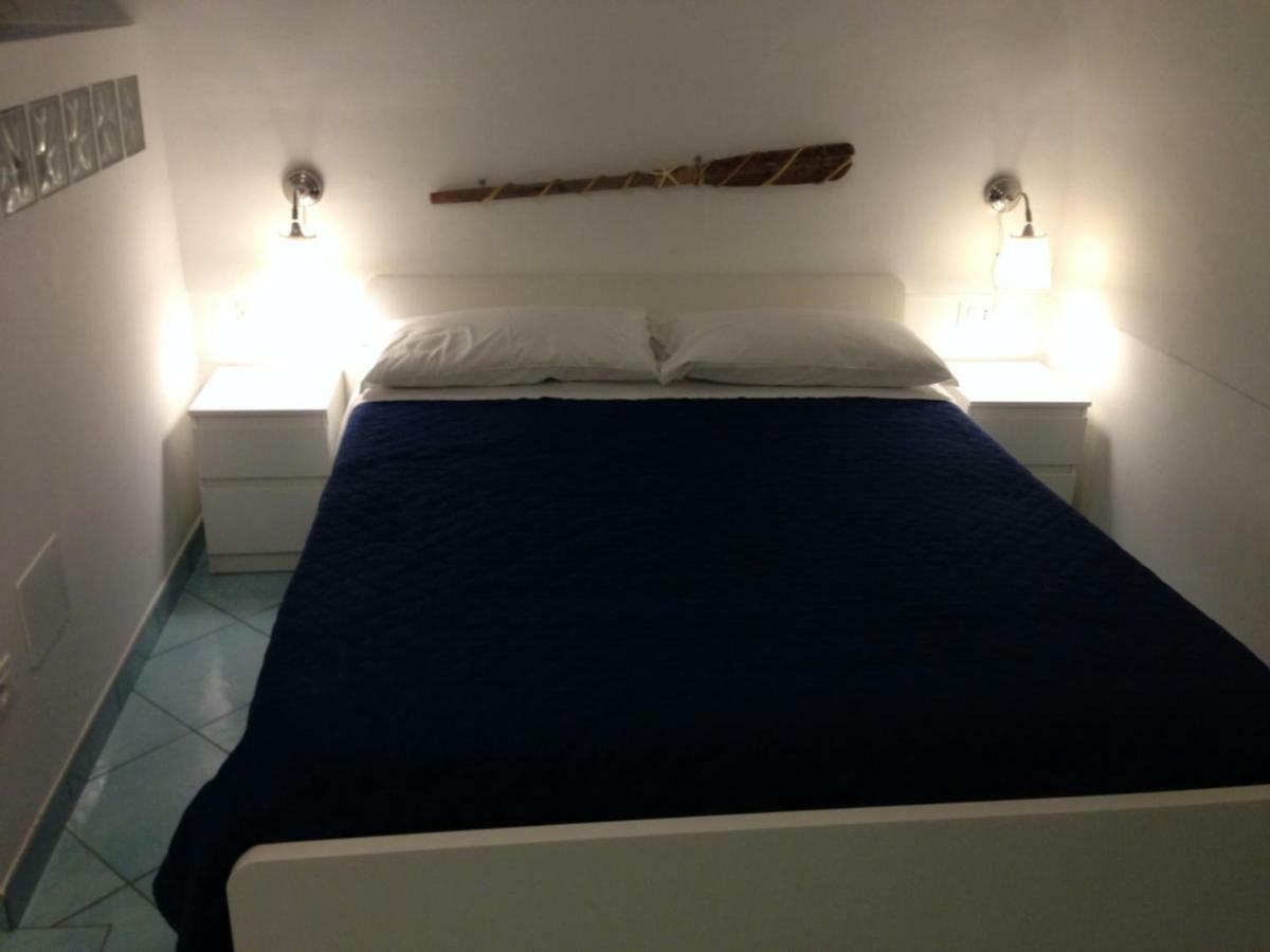 B&B La Grotta Marina Вико-Экуенсе Экстерьер фото